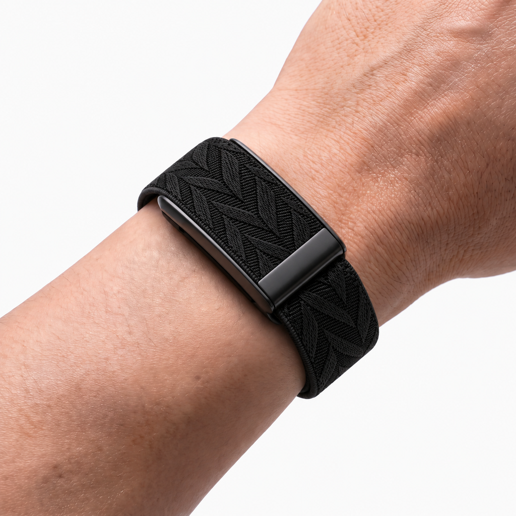 Chevron Band Onyx Noir — worn on wrist