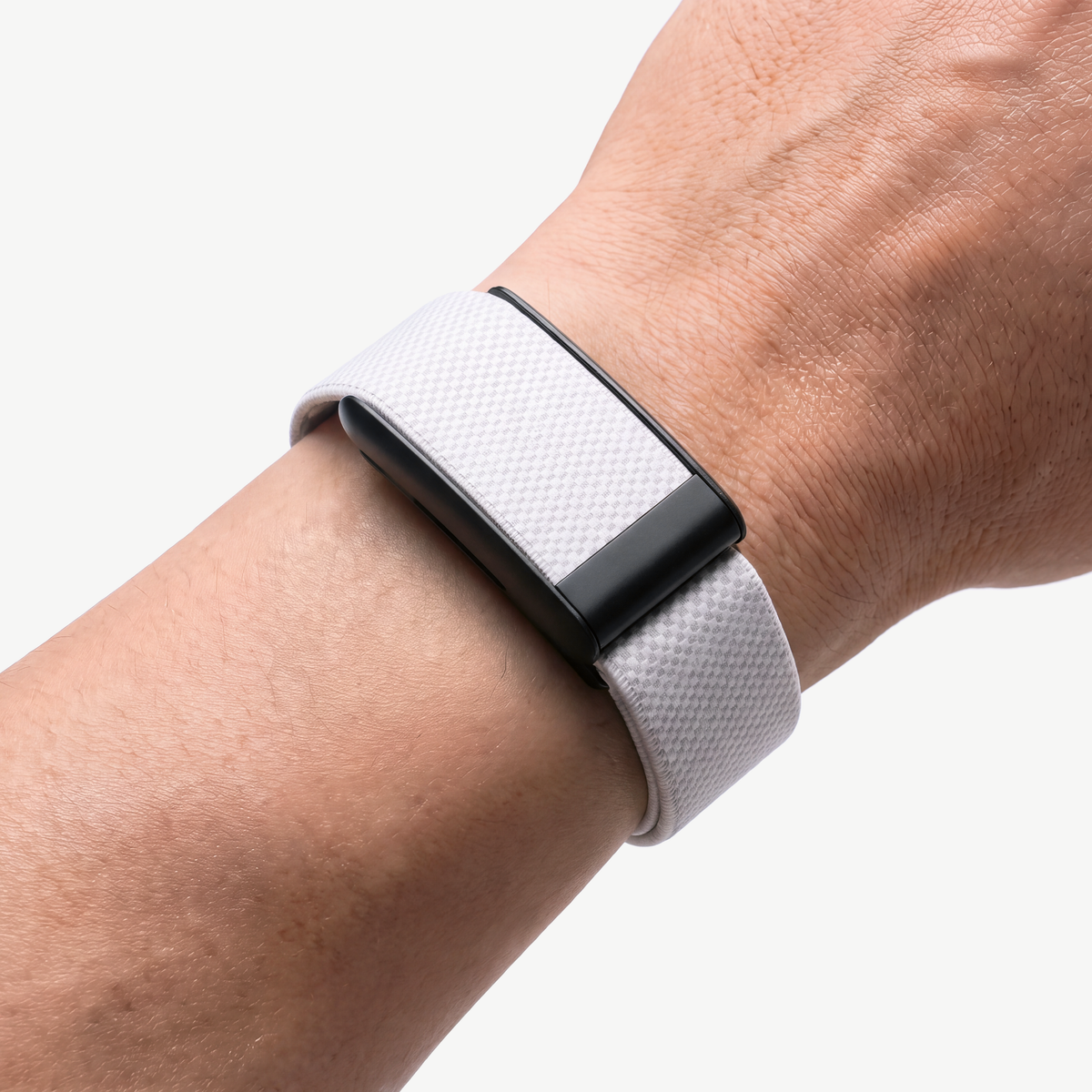 KnitLoop Band Snow — worn on wrist