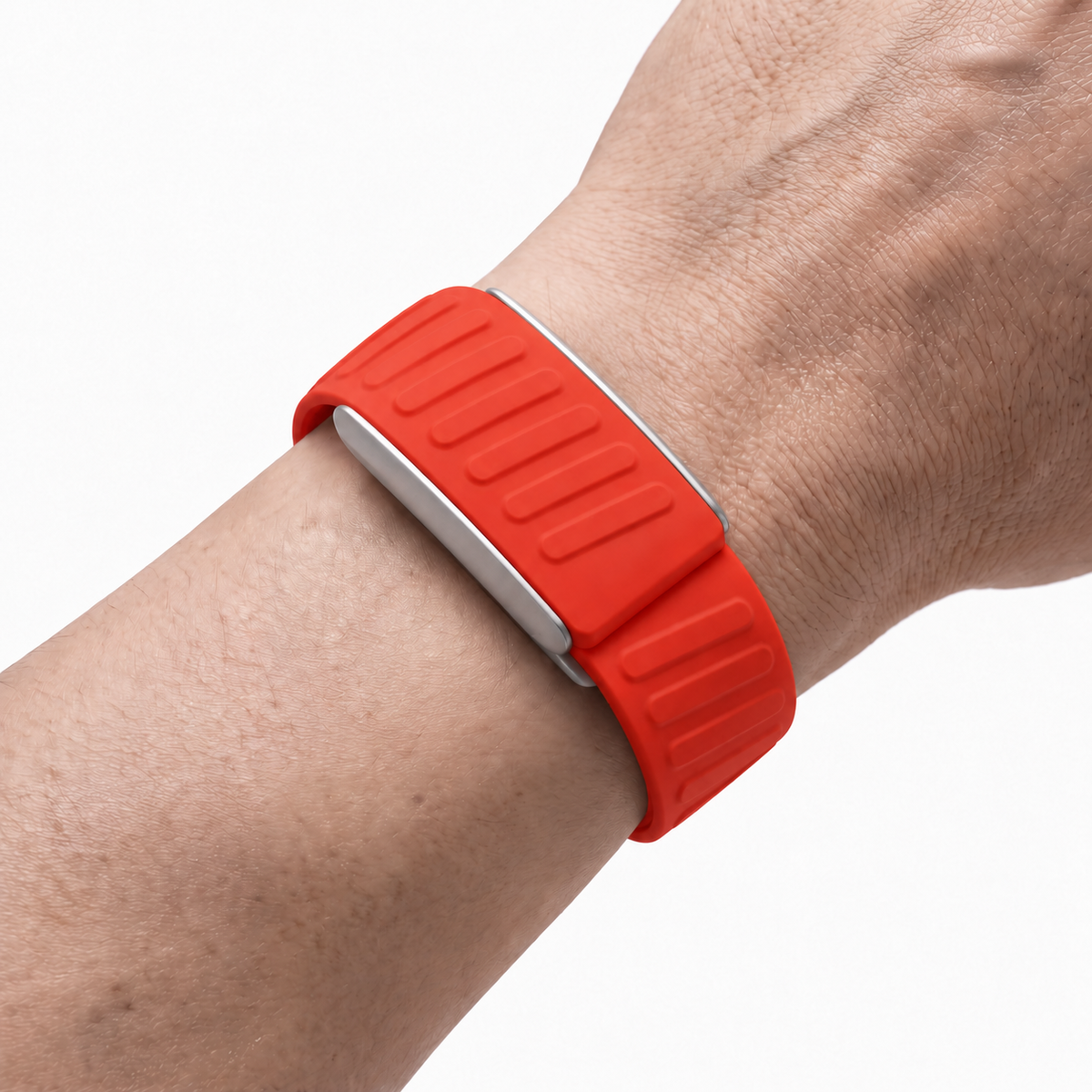 DuoRib Band Torch Silver — worn on wrist
