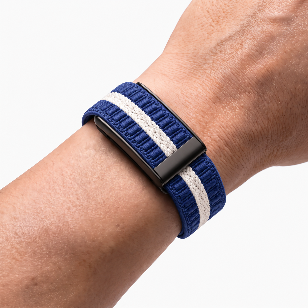 StripeLoop Band Marine Noir — worn on wrist
